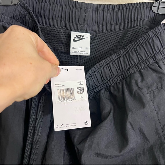 NWT Men’s Nike woven nylon tapered track pants standard fit sz XXL black active - Picture 13 of 14
